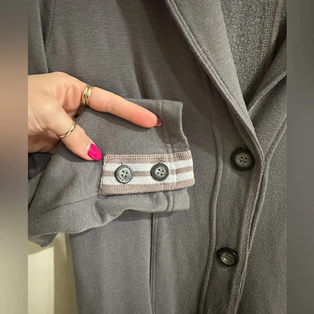 Hard Tail Button Up - Picture 4 of 5